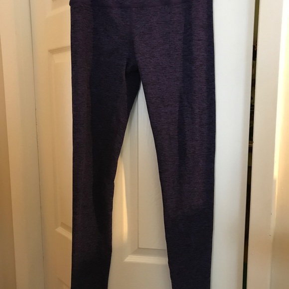 Beyond Yoga— good condition - Picture 4 of 7